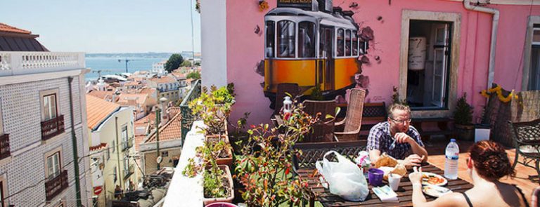 How to Search for a Place to Stay in Lisbon