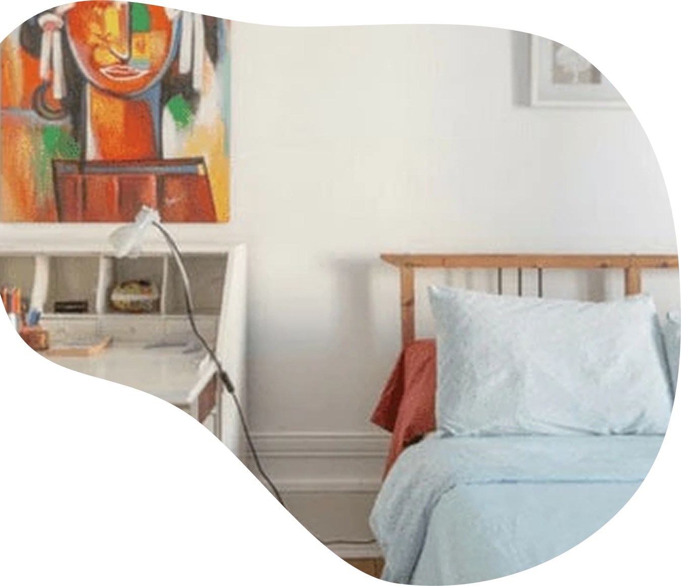 Private rooms with Portuguese families for immersive cultural and language learning experience